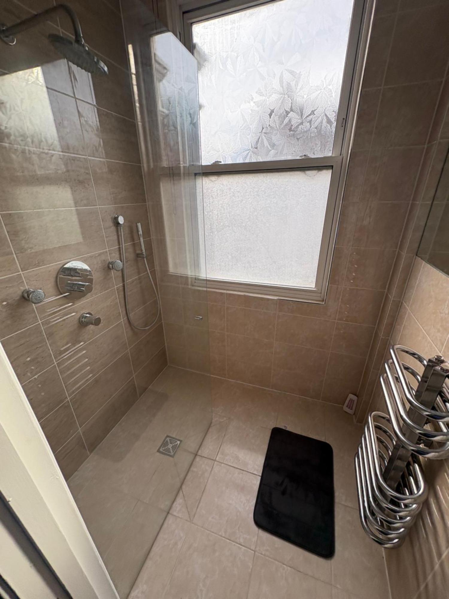 Cosy 3 N Guest house London